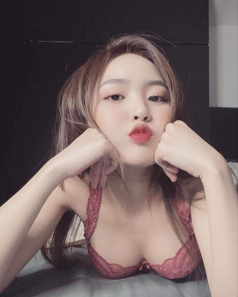 Ảnh Những Cô Gái Cute Xu Hướng Thời Trang Gây Sốc Và Góc Nhìn Đa Chiều Trong Xã Hội Việt Nam